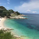 Gabriela's Seaside House بيت للعطل