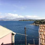 بيت للعطل Gabriela's Seaside House
